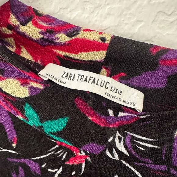 ZARA TRAFALUC🤍 floral dress size small - Picture 5 of 5